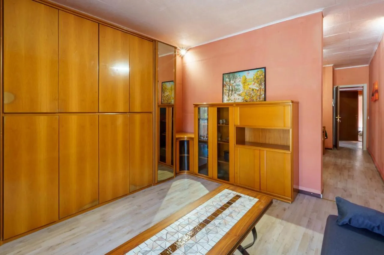 The Orange Housing In Como Apartment